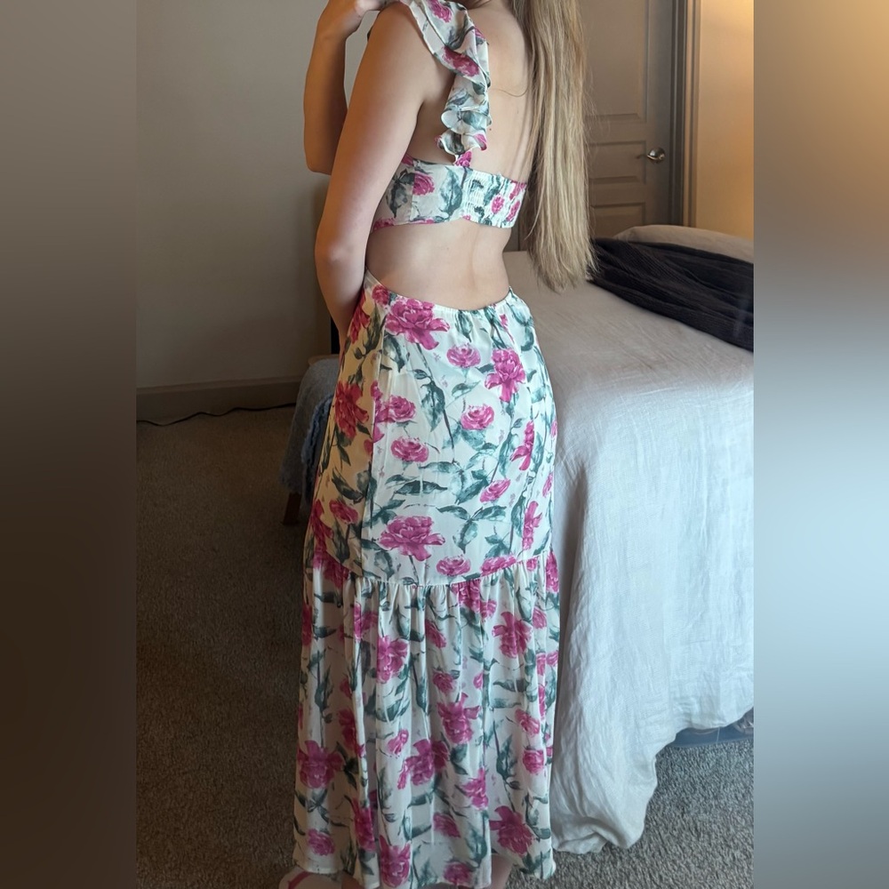 Elegant Floral Maxi Dress in Pink and Green - Picture 2 of 2